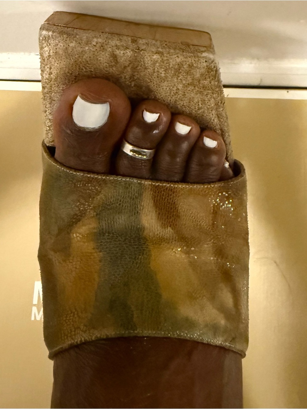 Open-Toe Slide Sandal in Olive Green and Tan size 9